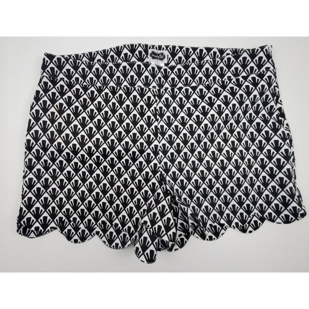Scalloped shorts